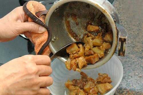 Sai lầm "chết" người khi nấu ăn kiểu này, ảnh hưởng nghiêm trọng tới não bộ và gan, thận