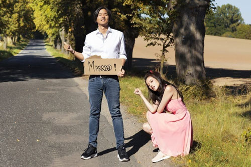 Thư Kỳ thừa nhận tuổi thơ nổi loạn, thường xuyên bị bố mẹ đánh đập