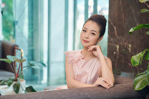 Jennifer Phạm được chồng 'vỗ béo'