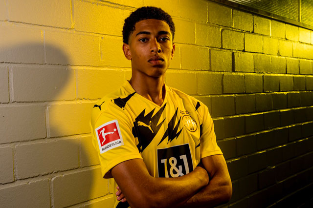 CHÍNH THỨC: Vượt MU, Dortmund chiêu mộ thành công 'thần đồng' người Anh