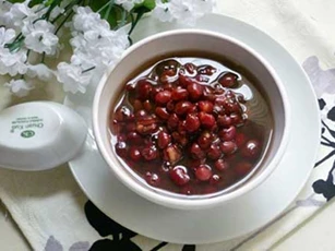 Chè đậu đỏ nấu theo cách này: Ai còn độc thân ăn vào có thể nhanh chóng "thoát ế"