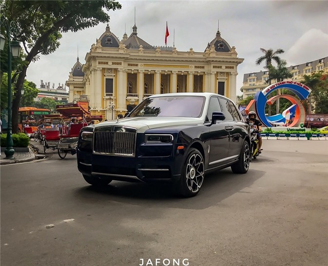 Giá 2 triệu đô đại gia Việt đua nhau sắm RollsRoyce Cullinan  Tạp chí  Doanh nghiệp Việt Nam