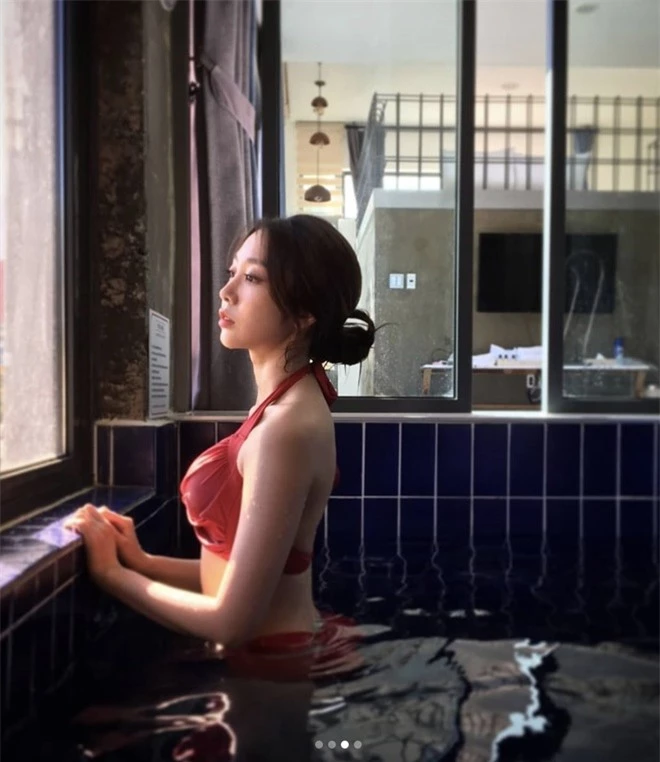 Nữ ca sĩ Hàn bị miệt thị vì đăng ảnh diện bikini - Ảnh 3