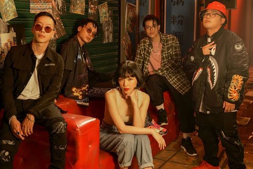 Da LAB hát với nữ ca sĩ giấu mặt không phải Tóc Tiên, Tăng Phúc cùng Hải Yến - Châu Đăng Khoa làm live concert