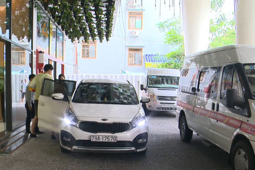 Những lưu ý cho hơn 820.000 phương tiện thuộc diện phải đổi biển vàng