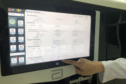 Lần đầu tiên sử dụng hệ thống xét nghiệm sinh học phân tử tại Việt Nam