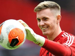 Henderson chỉ cần lương bằng 1/3 De Gea để quay lại M.U