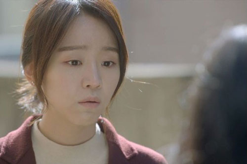 Suốt 3 tháng trời chị gái không chịu về thăm mẹ, tôi gọi không được nên tới tận phòng trọ thì sửng sốt trước sự việc đang diễn ra