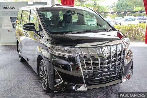 4. Toyota Alphard (doanh số: 522 chiếc).