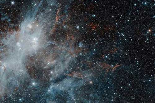 Phát hiện 4 vật thể lạ chưa có lời giải đáp trong không gian