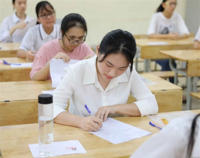 Lưu ý: Học sinh Hà Nội bắt buộc phải xác nhận nhập học khi trúng tuyển vào lớp 10 - Ảnh 2.