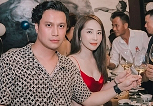Việt Anh đưa Quỳnh Nga đi tiệc