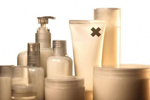 Có nên cho trẻ dùng mỹ phẩm trước tuổi dậy thì?