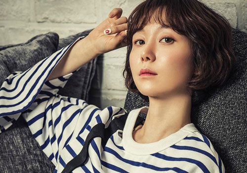 Mỹ nhân tài năng nhưng mệnh khổ, hôn phu mất trước ngày cưới