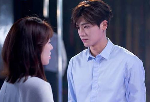 Biết vợ của chồng cũ không còn sống được bao lâu nữa, tôi quyết định xóa bỏ hận thù đến hỏi thăm và cái kết thật hả hê