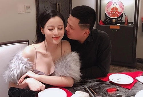 Huyền Dung 'The Voice' sinh con gái thứ hai