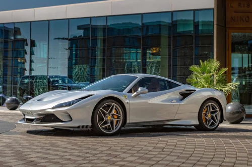 4. Ferrari F8 Tributo.