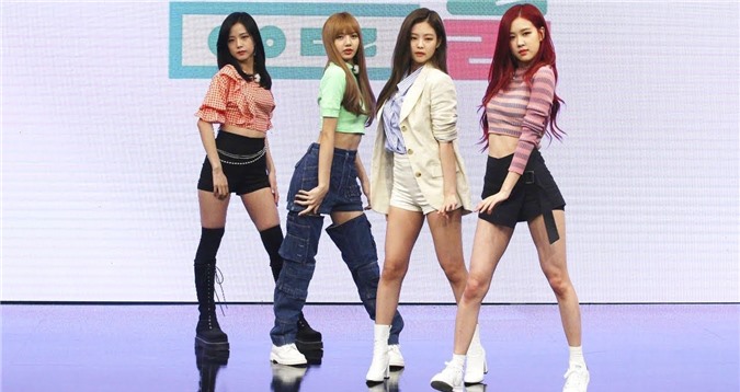 Hài hước chuyện Lisa Blackpink từng có lần 'muối mặt' vì quên luôn tiếng Thái - Ảnh 2 Hài hước chuyện Lisa Blackpink từng có lần 'muối mặt' vì quên luôn tiếng Thái - Ảnh 2