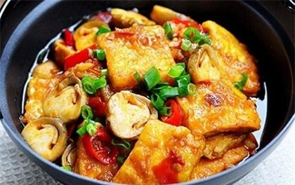 Đậu phụ kho với nấm rơm