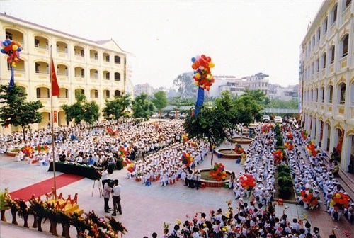 “Soi” học phí các trường tuyển sinh đầu cấp khiến phụ huynh Hà Nội “phát sốt” - Ảnh 4.