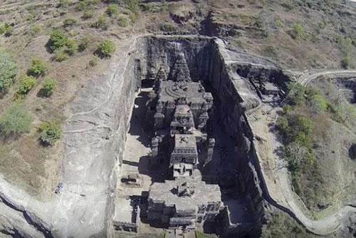 B&#xED; &#x1EA9;n c&#x1EE7;a ng&#xF4;i &#x111;&#x1EC1;n &#x1EDF; &#x1EA4;n &#x110;&#x1ED9; &#x111;&#x1B0;&#x1EE3;c t&#x1EA1;c t&#x1EEB; m&#x1ED9;t kh&#x1ED1;i &#x111;&#xE1; duy nh&#x1EA5;t