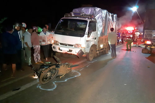 Hơn 3 tấn dâu tây không rõ nguồn gốc "tuồn" vào Đà Lạt