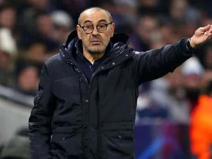 Maurizio Sarri: 'Tại sao tôi luôn bị chỉ trích?'