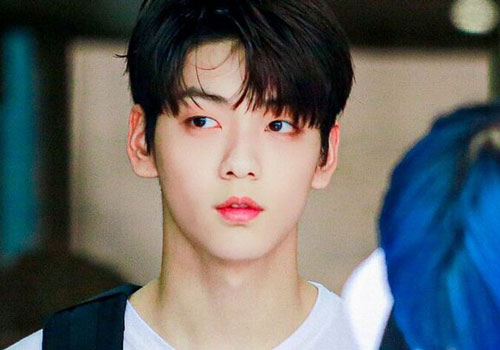 4 idol có hình tượng chuẩn hot boy giảng đường