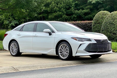 Xe cỡ lớn nhất cho gia đình: Toyota Avalon 2020.