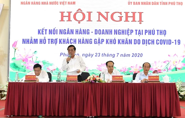 Ngân hàng Nhà nước Việt Nam (NHNN) đã phối hợp với UBND tỉnh Phú Thọ tổ chức Hội nghị tăng cường triển khai các giải pháp hỗ trợ khách hàng bị ảnh hưởng bởi dịch Covid-19 trên địa bàn. 