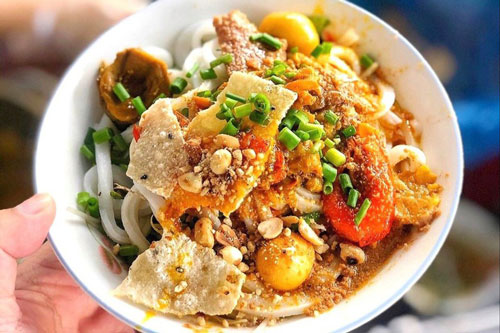 Cút lộn xào me và loạt món đường phố hút khách ở Đà Nẵng