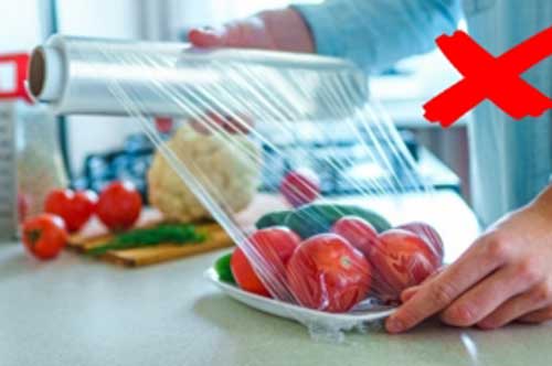 4 sai lầm nghiêm trọng khi dùng màng bọc thực phẩm gây hại cho sức khỏe