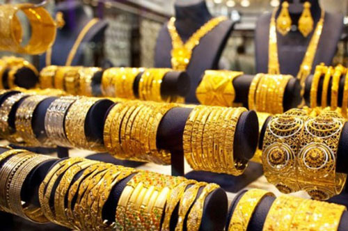 Giá vàng lập đỉnh mới: Nhà đầu tư nên mua bao nhiêu?