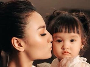 Hồng Quế gọi bố của con gái là anh nhà, muốn tặng một 'thằng cu' làm quà sinh nhật
