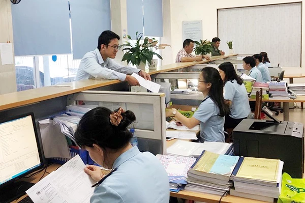 Hải quan cửa khẩu Cảng Đà Nẵng tích cực hỗ trợ doanh nghiệp giải quyết các thủ tục thông quan hàng hóa