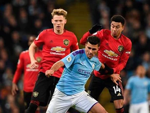 M.U, Man City và Wolves có thể khởi động Ngoại hạng Anh 2020/21 trễ 1 tuần