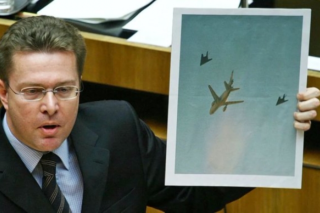 Áo suýt nổ súng vào hai máy bay bí mật của Mỹ