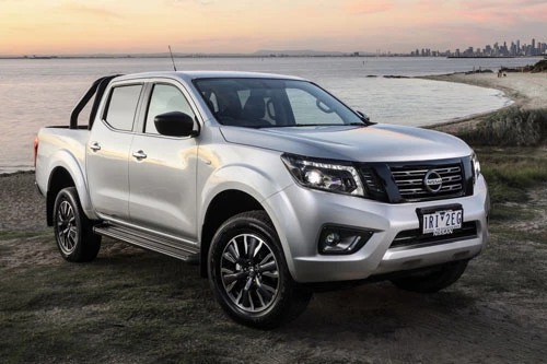 6. Nissan Navara (doanh số: 1.222 chiếc).