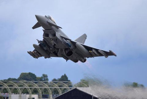 Typhoon đủ sức đánh bại Su-35 sau nâng cấp?