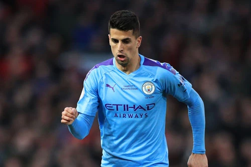 Hậu vệ phải: Joao Cancelo (Man City).