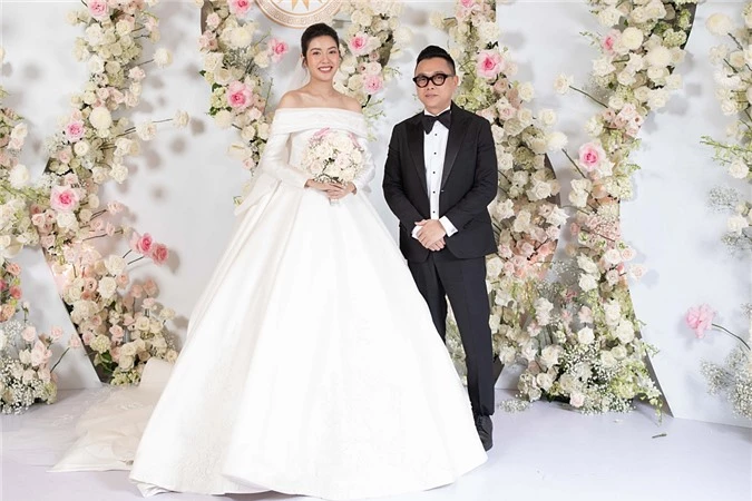 Nhà thiết kế Công Trí chúc mừng Thuý Vân tìm được bến đỗ hôn nhân.