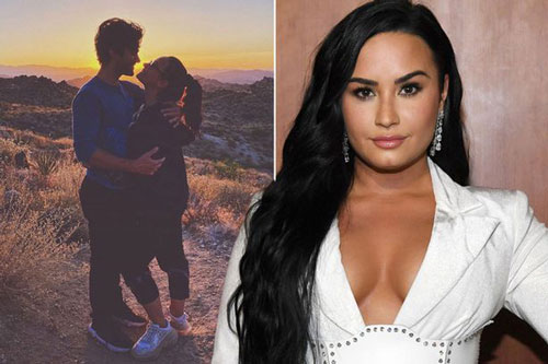 Choáng với nhẫn đính hôn trị giá 500.000 USD của Demi Lovato