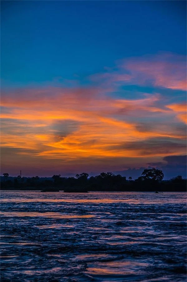 Chèo thuyền trên sông Zambezi, Zambia