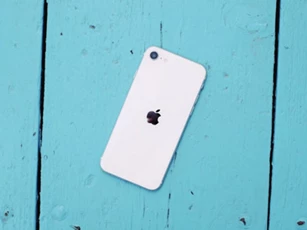 Apple chuẩn bị có thêm một mẫu iPhone siêu rẻ, giá chỉ bằng một nửa iPhone SE 2020