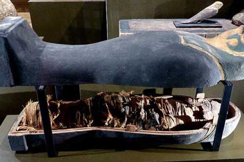 Quét CT xác ướp "hoàng tử", sốc với hài cốt không phải người