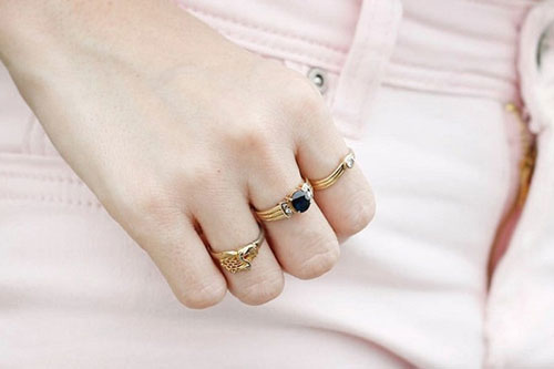 Thầy phong thủy bật mí mẹo đeo nhẫn hợp phong thủy mang tài lộc đầy nhà, tiền tiêu '3 đời không hết'