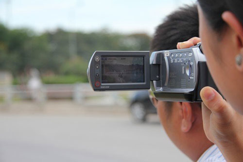 Nước mắt người lái xe ôm gặp vợ ở khách sạn