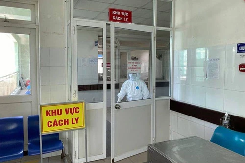 Bên ngoài khu cách ly điều trị bệnh nhân mắc COVID-19 tại Bệnh viện Đà Nẵng. Ảnh: Dân trí.