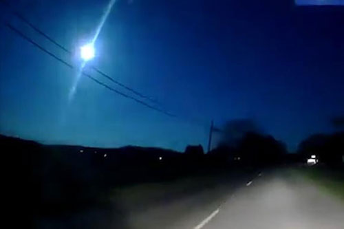 ‘Quả cầu lửa’ khổng lồ trên bầu trời Mỹ, nghi là UFO