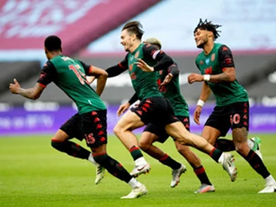 Vòng 38 Premier League: Aston Villa trụ hạng, Bournemouth và Watford về giải hạng Nhất